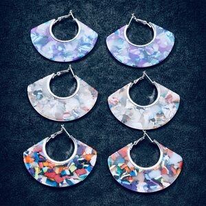 2/$30 🔥 Statement resin Acrylic Hoop Earrings set